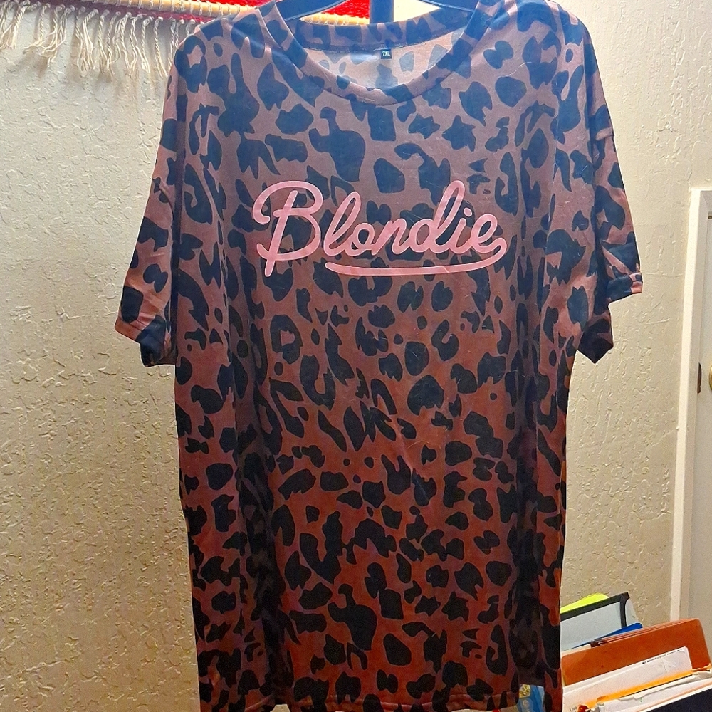 Blonde t-shirt